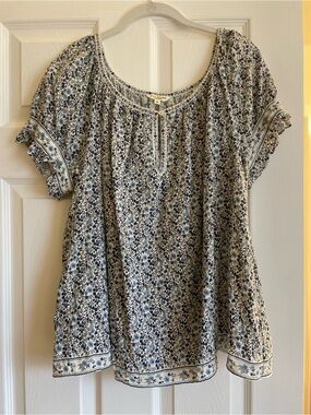 Max Studio Blue Floral Scoop-Neck Peasant Blouse